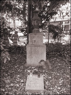Das Grab des Schriftstellers und Philosophen Johann Georg Hamann.