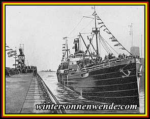 'Lisboa' kehrt von Scapa Flow mit den deutschen Matrosen zurück.