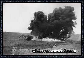 Die Aufnahme des Kampfes gegen einen Tank durch deutsche Flammenwerfer.