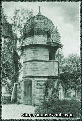 Weida, Thüringen. Predigerkanzel auf einem Friedhof.