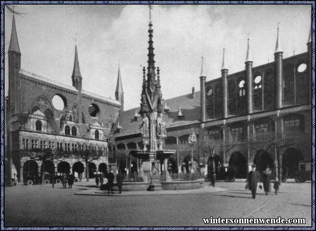 Lübeck - Marktplatz mit Rathaus