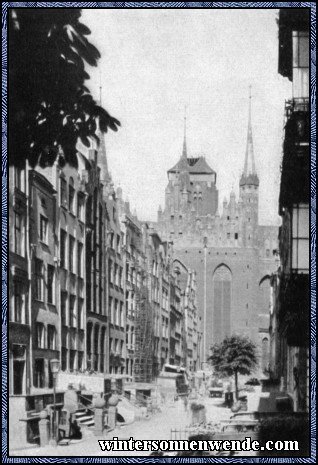 Danzig, Blick auf die Frauenkirche.
