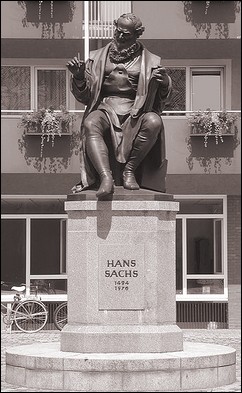 Das Hans Sachs-Denkmal in Nürnberg.