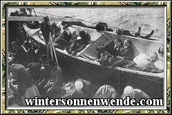 Abstimmungsberechtigte, die zu Schiff in ihre Heimat 
zur Abstimmung reisen.