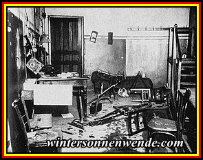 1. Juni 1920: Dortmunder Stadthaus nach Vertreibung der Roten Armee.