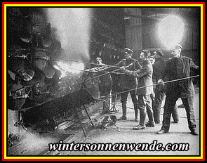 Generalstreik März 1920: Technische Nothilfe, Schüler und Studenten im Gaswerk.
