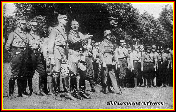 Hitler in Nürnberg 1931 am Luitpoldhain.