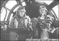 Flugzeugführer und Beobachter eines Bombers
