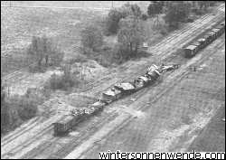 Von 
einem Sturzkampfbomber vernichteter polnischer Panzerzug